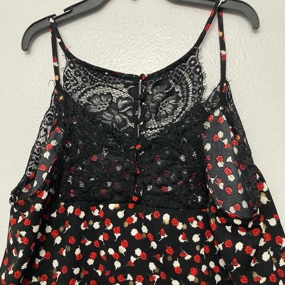 SHEIN Dainty Floral Top With Mesh Accent Sz Large - Picture 7 of 7